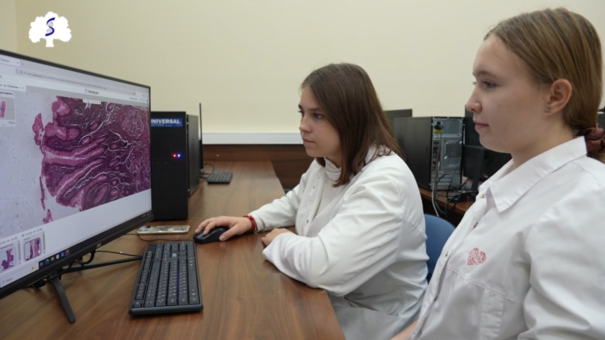 Рабочая платформа врача — на экране смартфона у студента 