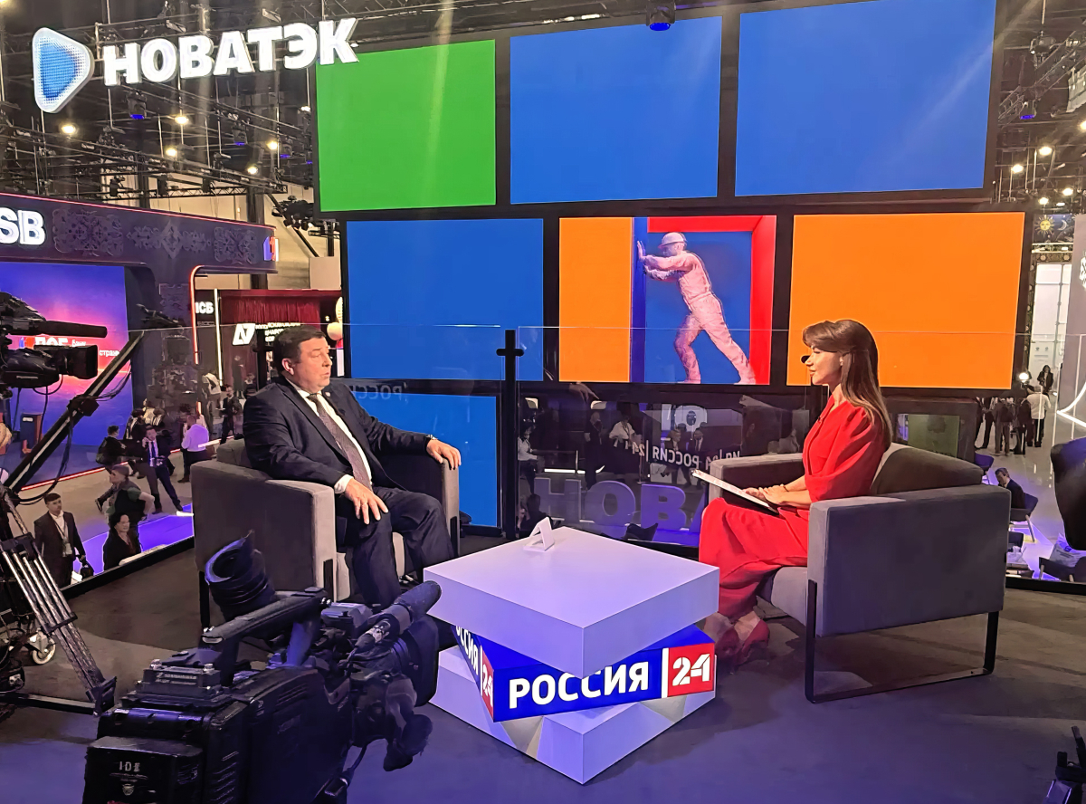 Ректор Сеченовского Университета Петр Глыбочко дал интервью федеральным СМИ на полях ПМЭФ