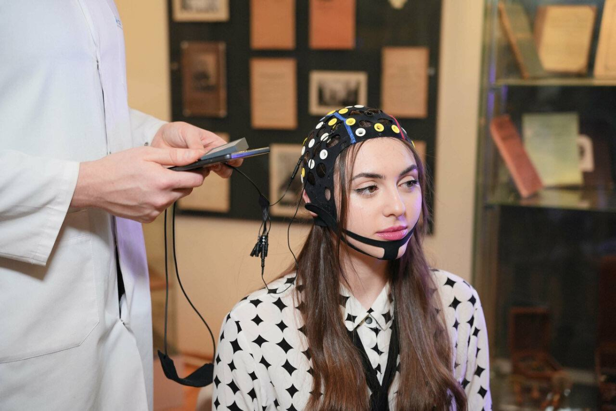 ТЭС-терапия в помощь мозгу. В Сеченовском Университете открылась NeuroBalance Lab 